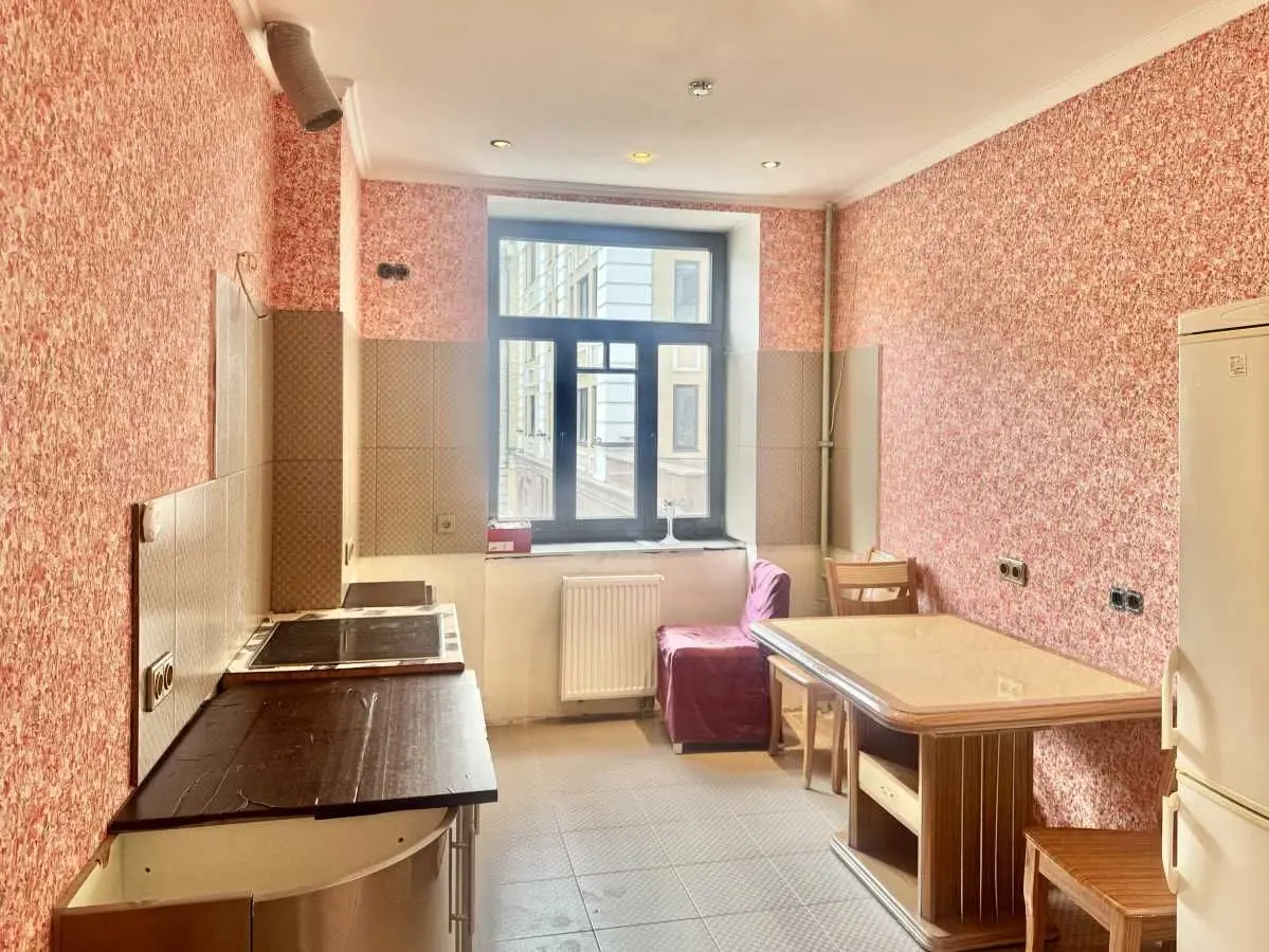 Фото Selling a 4-room apartment, 131 sq.m., Yaroslavskyi Lane 4 Kyiv, price: 250000 USD, code 6663