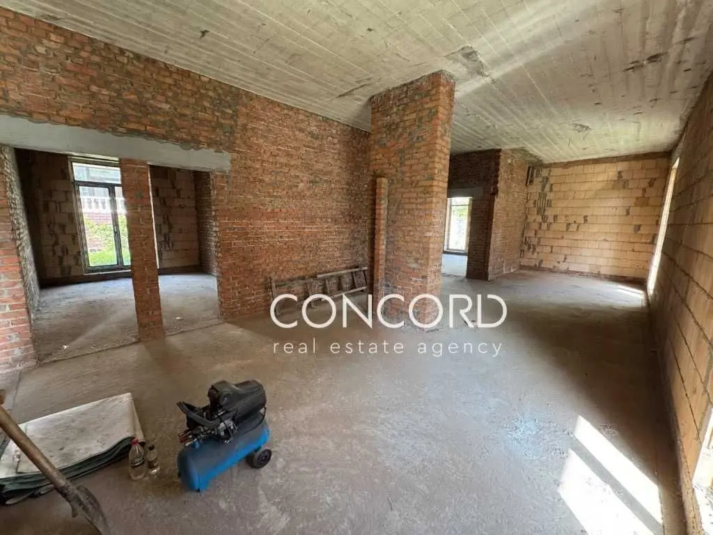 Фото Продаю будинок, 234 кв. м, 6-а Лінія вул.  Київ, ціна: 290000 USD, код 6665