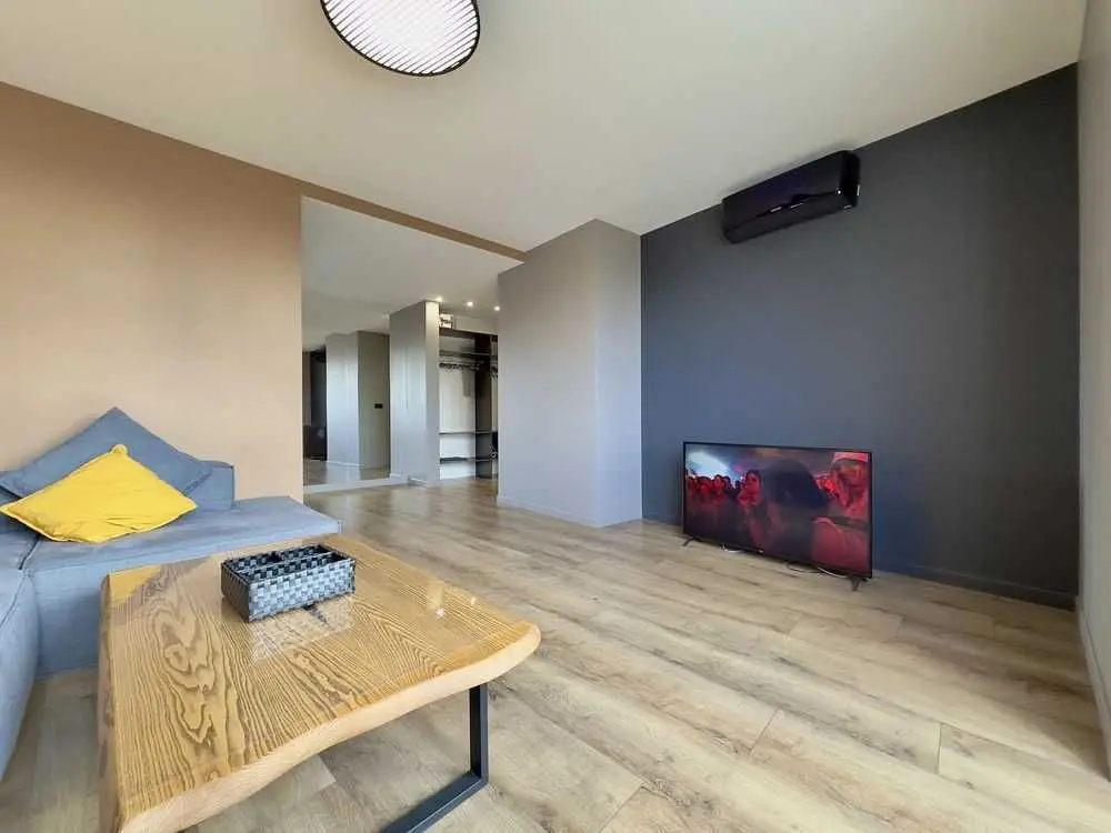 Фото Продаю 1 кімнатну квартиру, 60 кв. м, Урлівська вул. 11А Київ, ціна: 97500 USD, код 6667