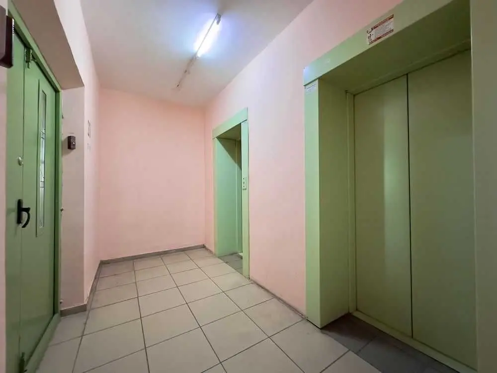 Фото Продаю 1 кімнатну квартиру, 60 кв. м, Урлівська вул. 11А Київ, ціна: 97500 USD, код 6667