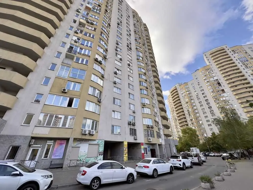 Фото Продаю 1 кімнатну квартиру, 60 кв. м, Урлівська вул. 11А Київ, ціна: 97500 USD, код 6667