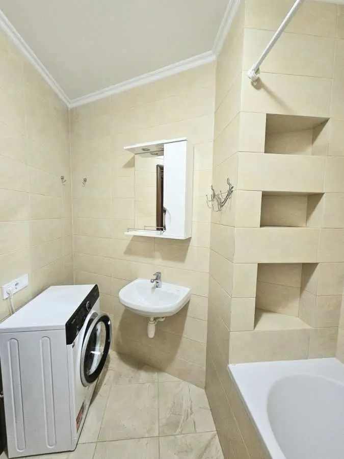 Фото Продаю 1 кімнатну квартиру, 34 кв. м, Григорія Ващенка вул. 7 Київ, ціна: 56000 USD, код 6669