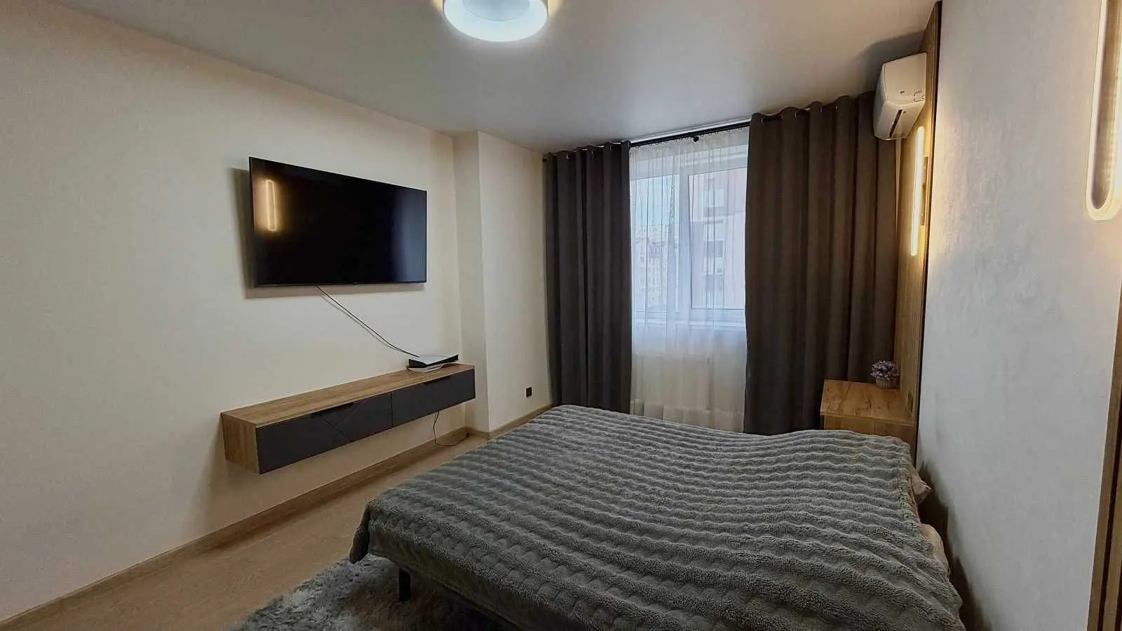 Фото Продаю 1 кімнатну квартиру, 39.3 кв. м, Машинобудівників вул.  Вишневе, ціна: 76000 USD, код 6674