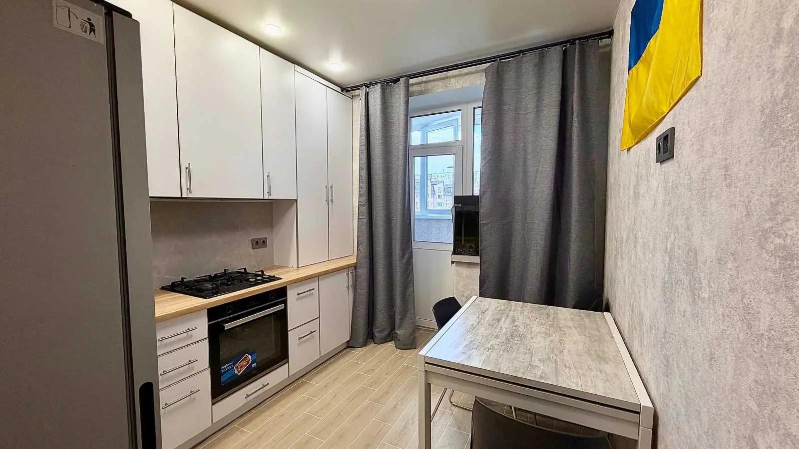 Фото Продаю 1 кімнатну квартиру, 39.3 кв. м, Машинобудівників вул.  Вишневе, ціна: 76000 USD, код 6674