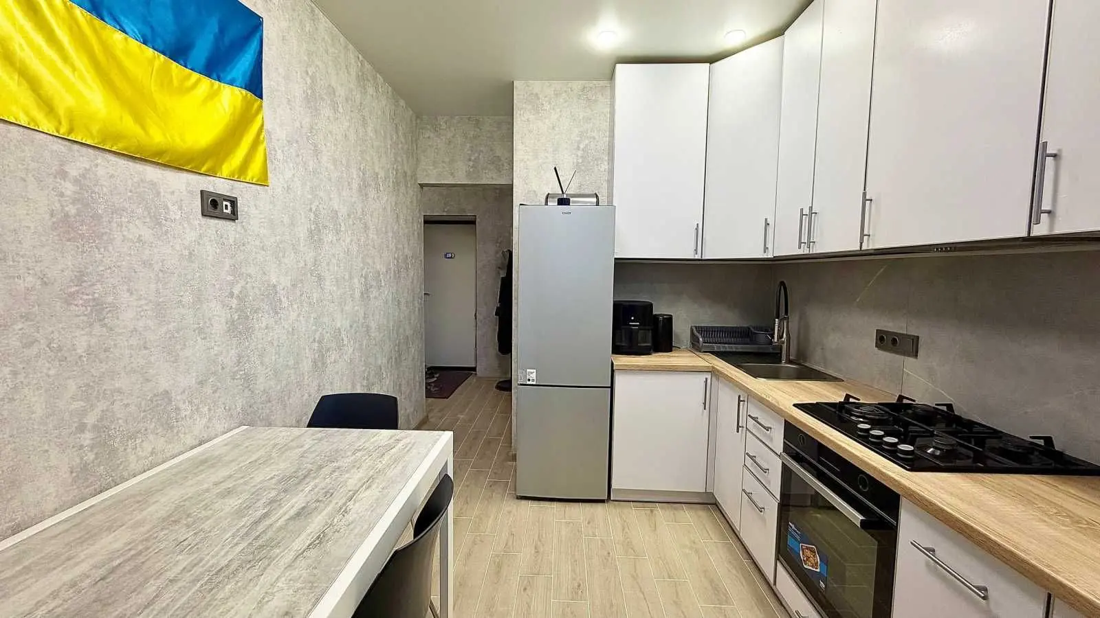 Фото Продаю 1 кімнатну квартиру, 39.3 кв. м, Машинобудівників вул.  Вишневе, ціна: 76000 USD, код 6674