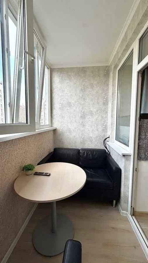 Фото Продаю 1 кімнатну квартиру, 39.3 кв. м, Машинобудівників вул.  Вишневе, ціна: 76000 USD, код 6674