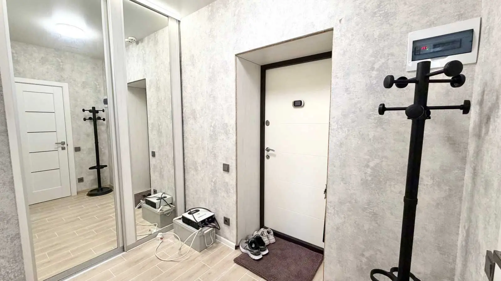 Фото Продаю 1 кімнатну квартиру, 39.3 кв. м, Машинобудівників вул.  Вишневе, ціна: 76000 USD, код 6674