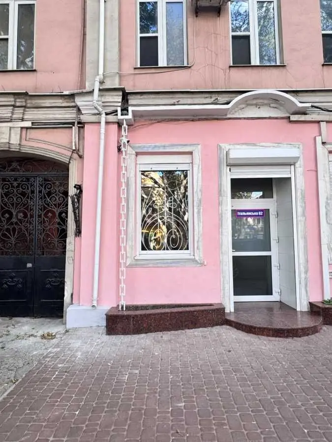 Фото Оренда торгівельної площі, Іспанська вул.  Одеса в довгострокову оренду, ціна: 550 USD, код 6679