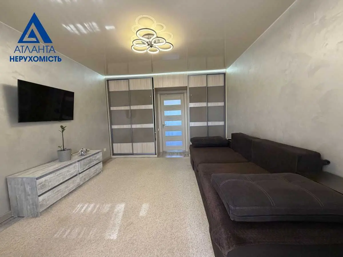 Фото Продаю 2-комнатную квартиру, 53.1 кв. м, 21 Луцк, цена: 66000 USD, код 6681