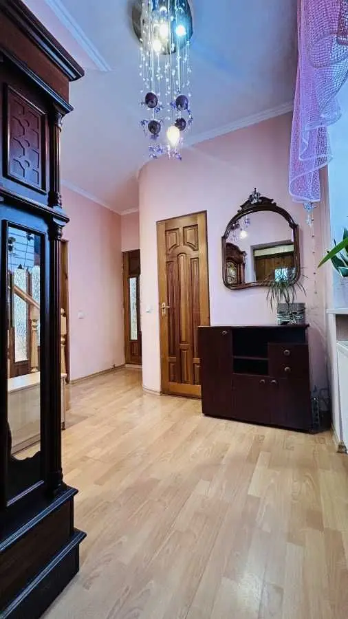 Фото Selling a 3-room apartment, 77 sq.m., Mytropolyta Andreya Sheptytskoho Street 30 Lutsk, price: 94000 USD, code 6691