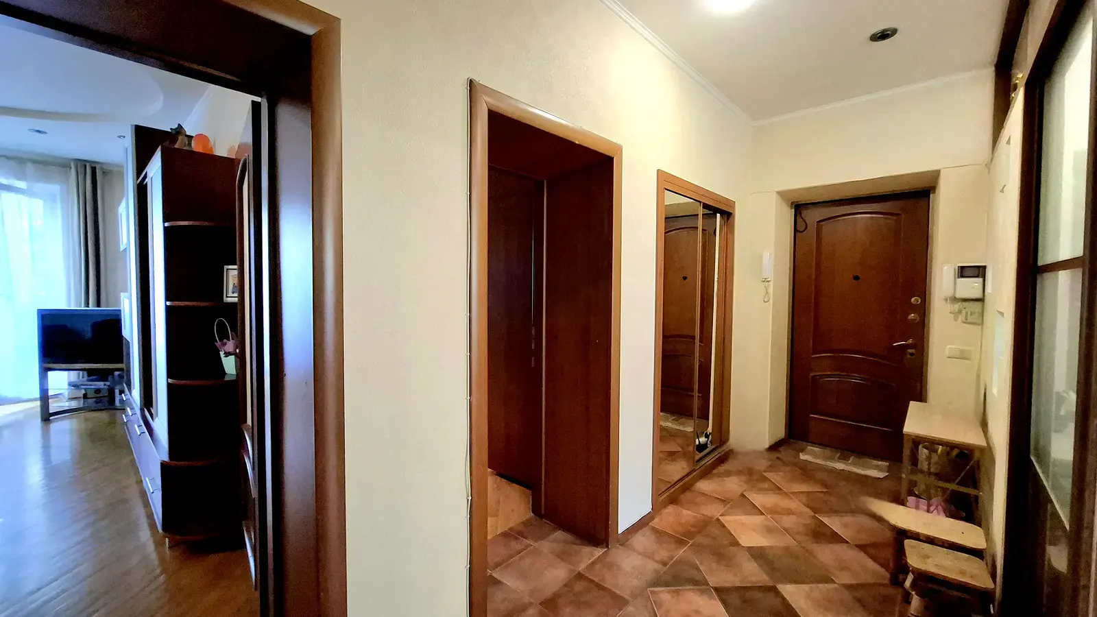Фото Продаю 3-комнатную квартиру, 100 кв. м, Митрополита Василия Липковского ул. (Урицкого) 40 Киев, цена: 150000 $, код 6698