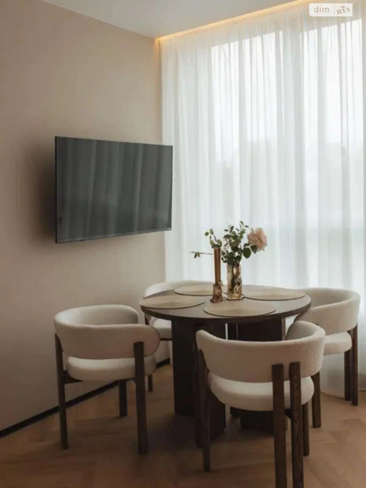 Фото Selling a 2-room apartment, 68 sq.m., Kakhovska Street 62а Kyiv, price: 159000 $, code 6706