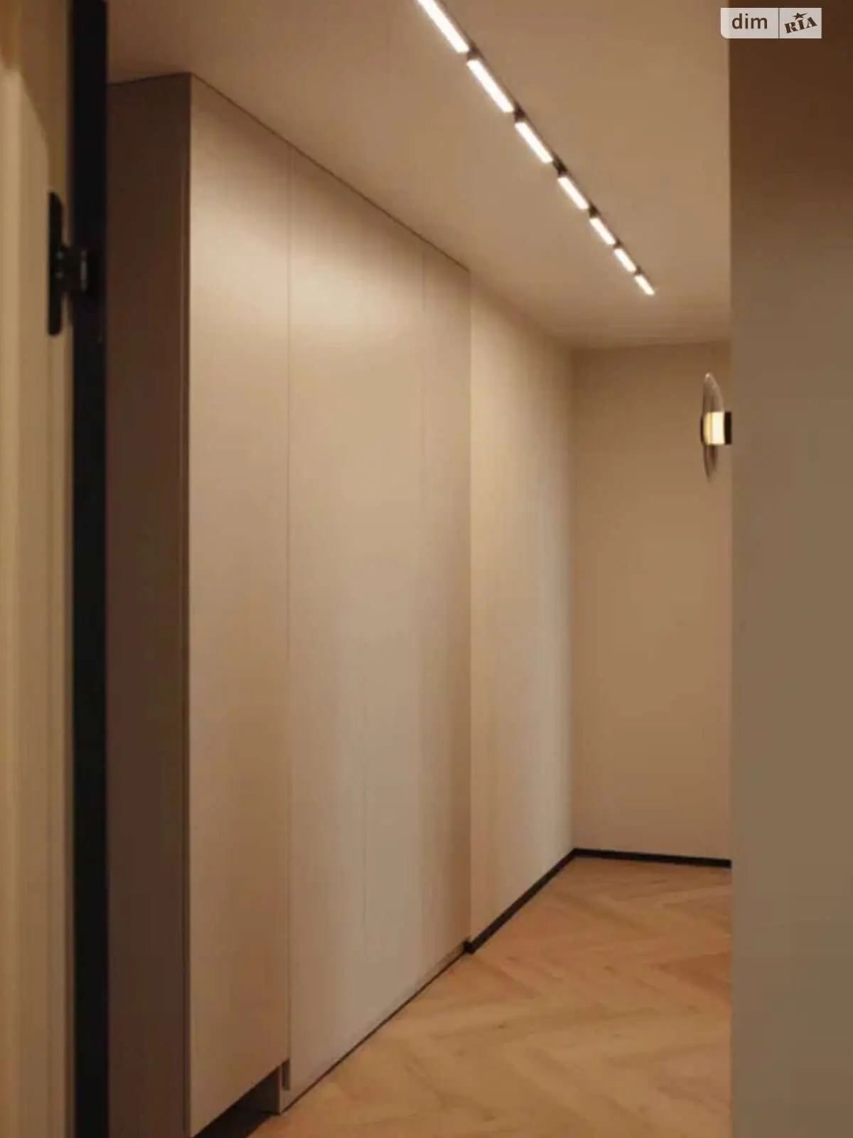 Фото Selling a 2-room apartment, 68 sq.m., Kakhovska Street 62а Kyiv, price: 159000 $, code 6706