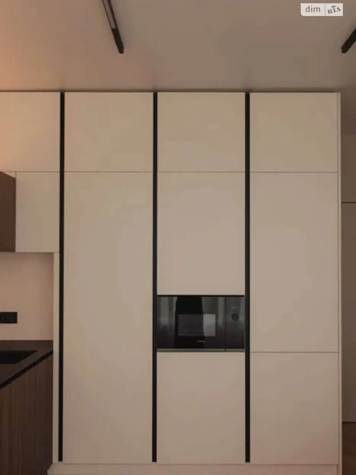 Фото Selling a 2-room apartment, 68 sq.m., Kakhovska Street 62а Kyiv, price: 159000 $, code 6706
