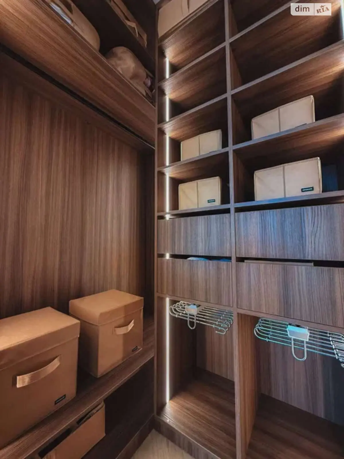 Фото Selling a 2-room apartment, 68 sq.m., Kakhovska Street 62а Kyiv, price: 159000 $, code 6706