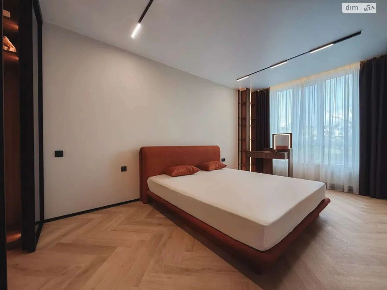 Фото Selling a 2-room apartment, 68 sq.m., Kakhovska Street 62а Kyiv, price: 159000 $, code 6706