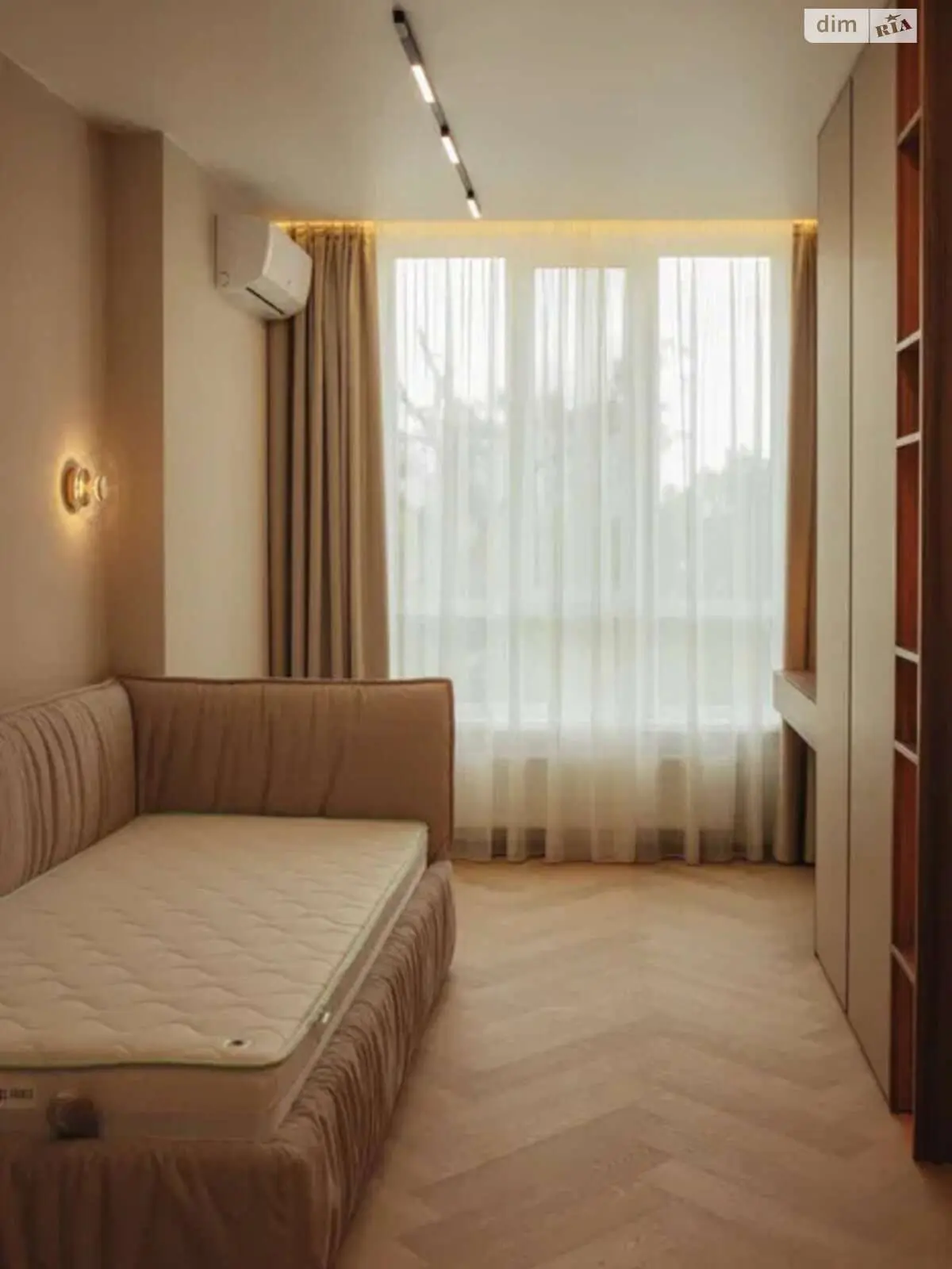 Фото Selling a 2-room apartment, 68 sq.m., Kakhovska Street 62а Kyiv, price: 159000 $, code 6706