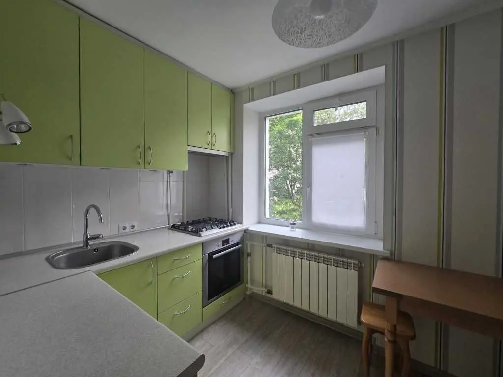 Фото Selling a 1-room apartment, 37 sq.m., Dragomanova Street  Kyiv, price: 95000 USD, code 6708
