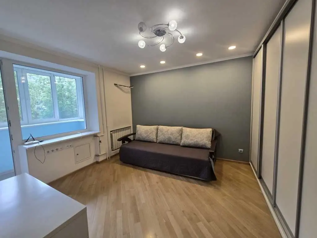 Фото Selling a 1-room apartment, 37 sq.m., Dragomanova Street  Kyiv, price: 95000 USD, code 6708