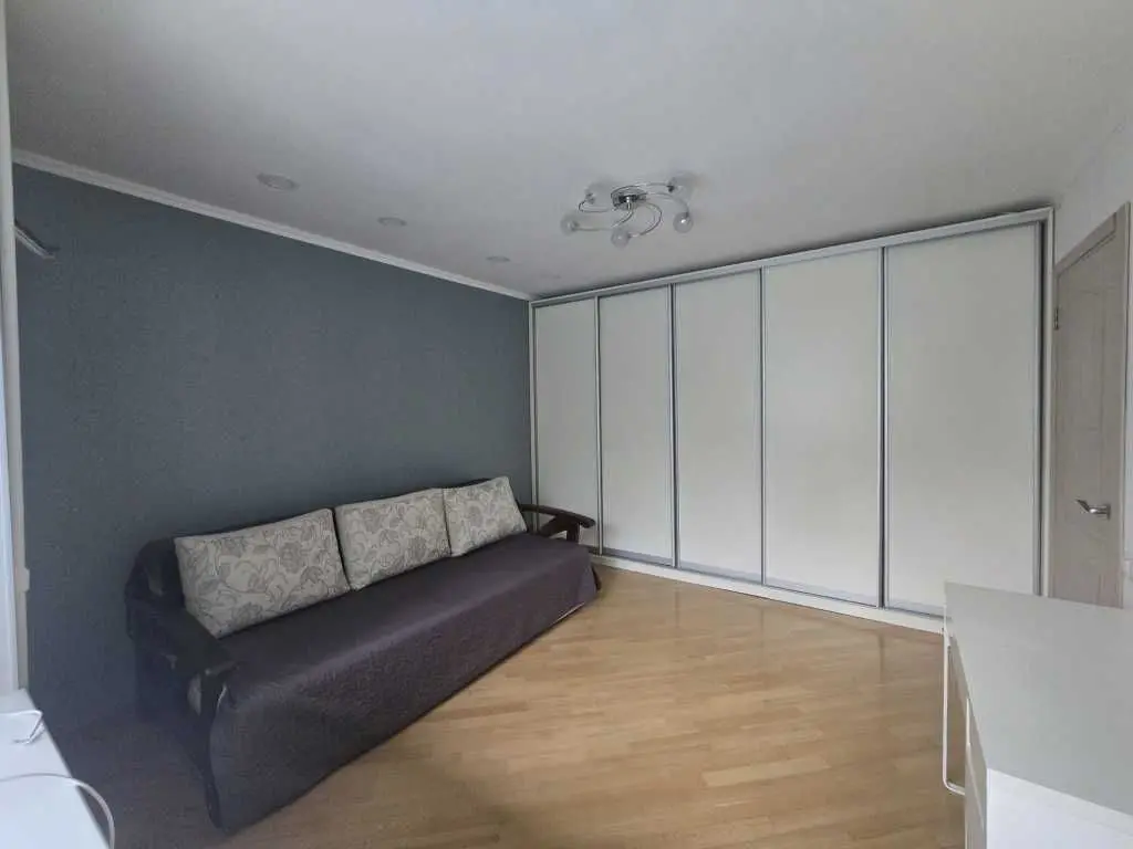 Фото Selling a 1-room apartment, 37 sq.m., Dragomanova Street  Kyiv, price: 95000 USD, code 6708