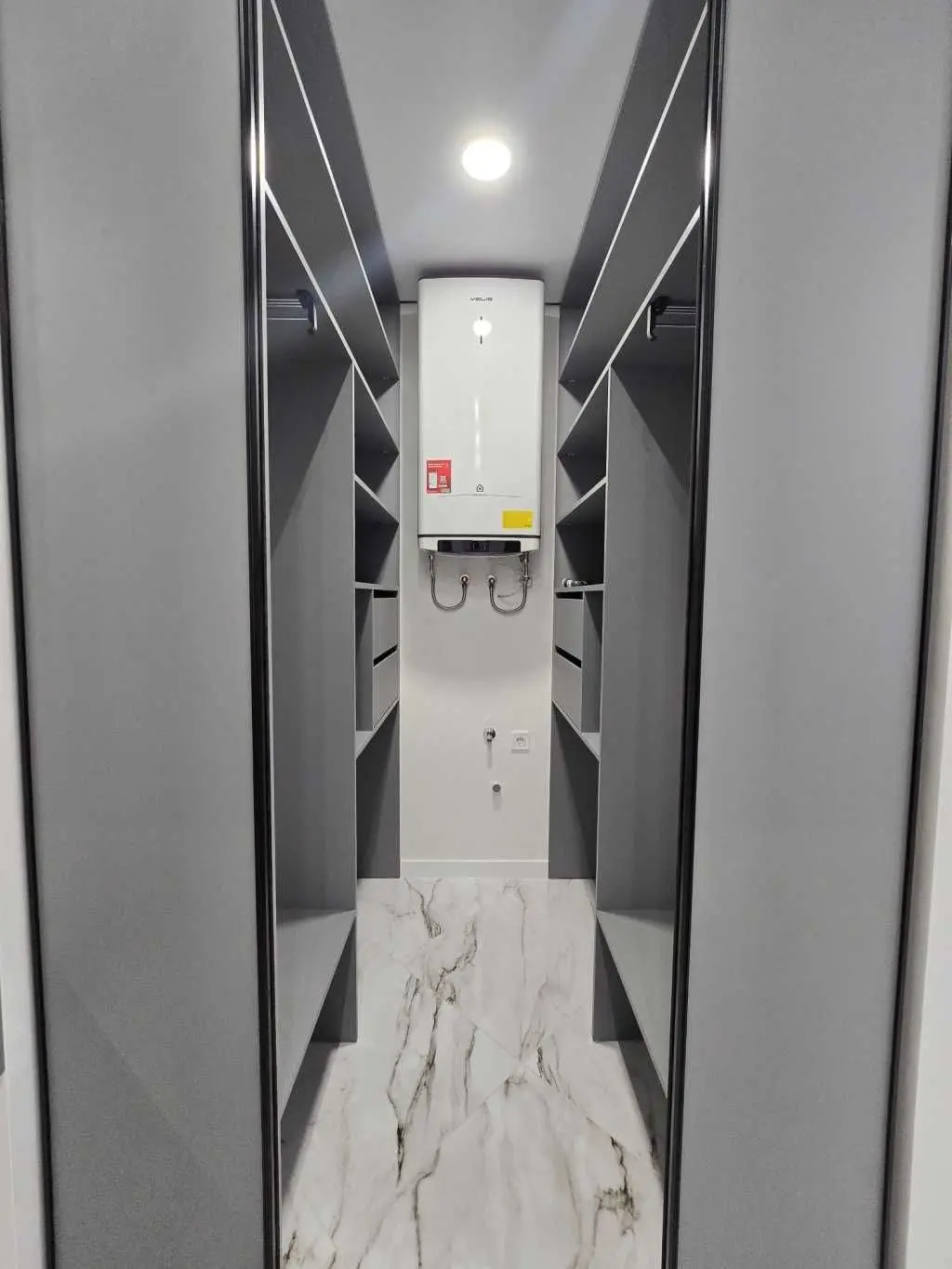 Фото Продаю 1-комнатную квартиру, 40 кв. м, Метрологическая ул. 107 Киев, цена: 105000 USD, код 6711