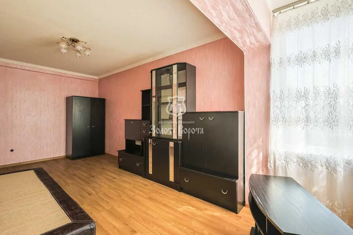 Фото Продаю 1 кімнатну квартиру, 36.4 кв. м, Кастуся Калиновського вул. (Астраханська)  Київ, ціна: 45000 USD, код 6716