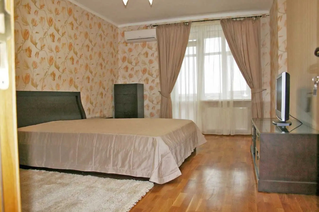 Фото Зняти 3 кімнатну квартиру, Львівська вул. 22 Київ в довгострокову оренду, ціна: 28000 UAH, код 6718