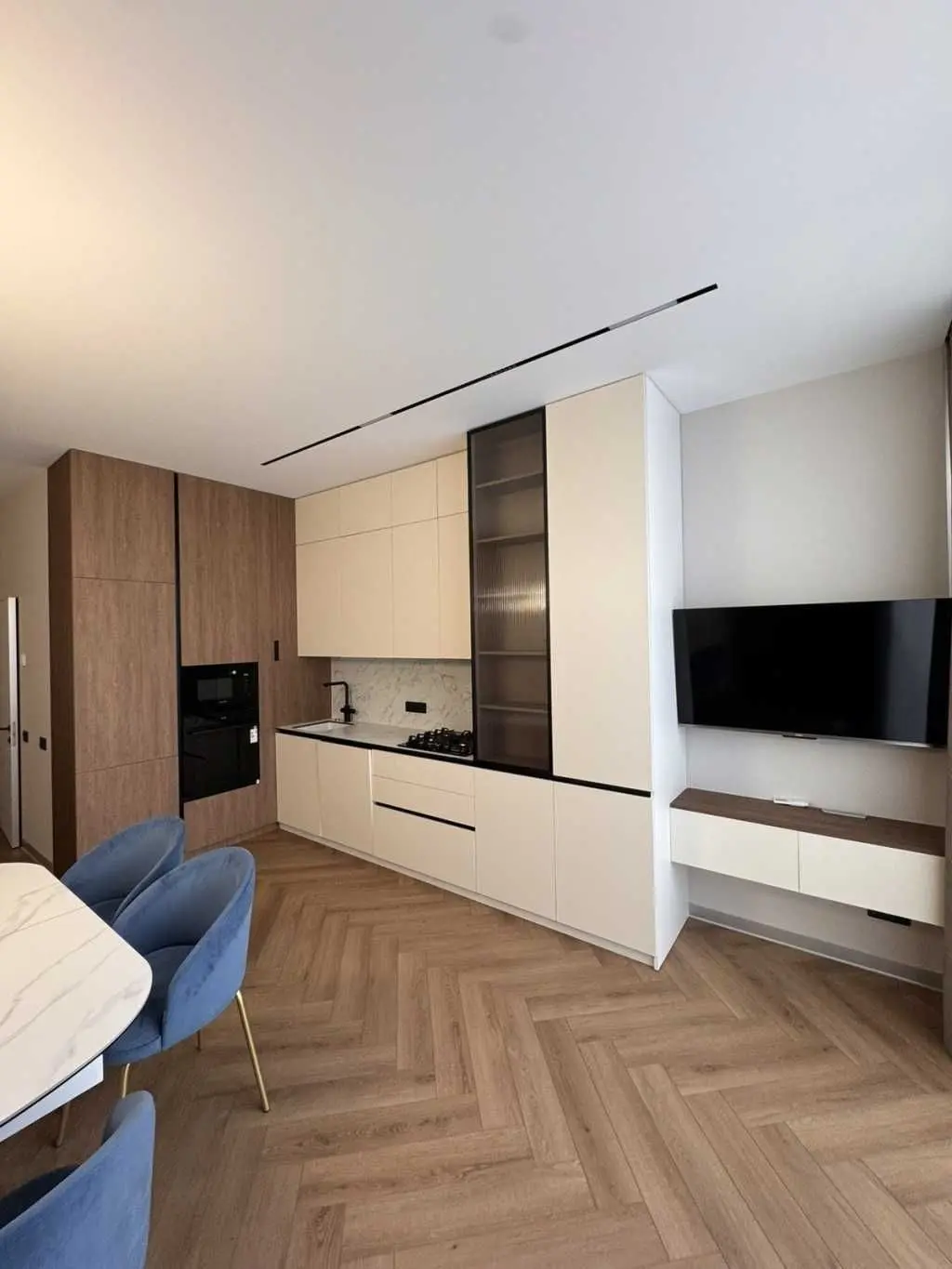 Фото Selling a 2-room apartment, 65 sq.m., Metrolohichna Street  Kyiv, price: 165000 USD, code 6723