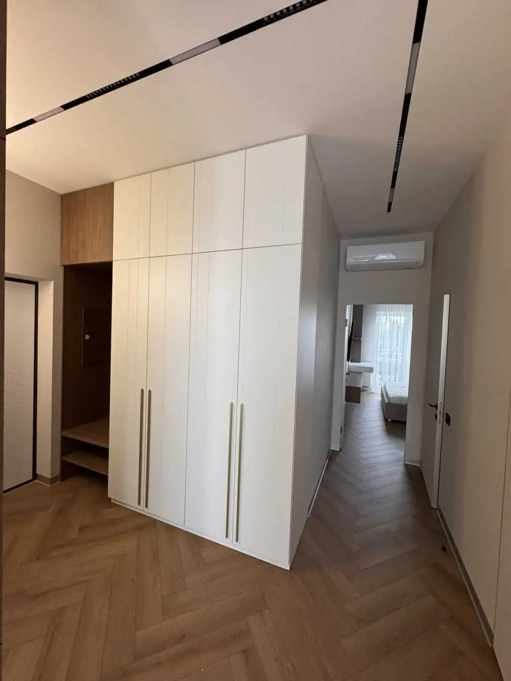 Фото Selling a 2-room apartment, 65 sq.m., Metrolohichna Street  Kyiv, price: 165000 USD, code 6723