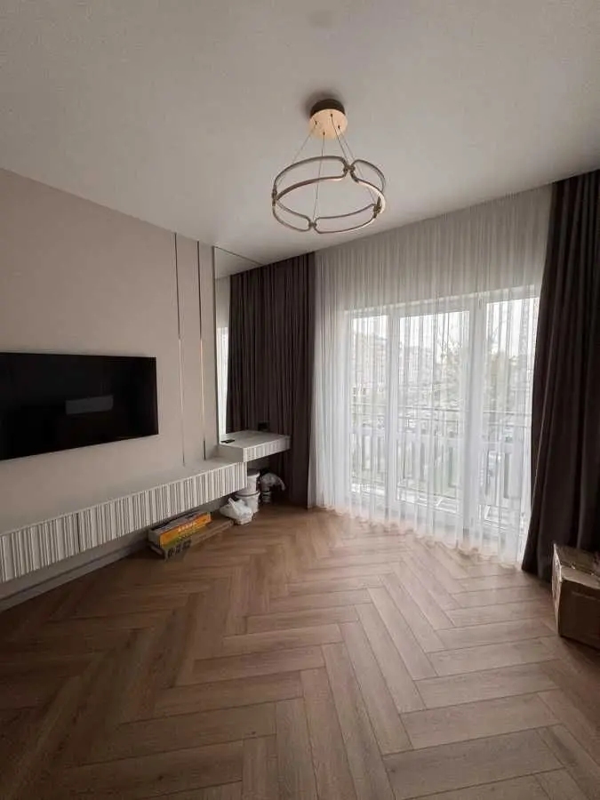 Фото Selling a 2-room apartment, 65 sq.m., Metrolohichna Street  Kyiv, price: 165000 USD, code 6723