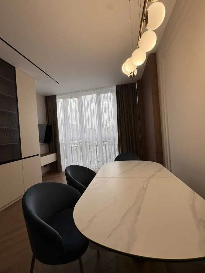 Фото Selling a 2-room apartment, 65 sq.m., Metrolohichna Street  Kyiv, price: 165000 USD, code 6723