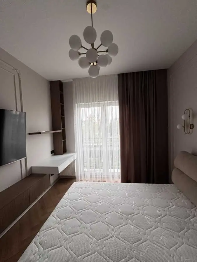 Фото Selling a 2-room apartment, 65 sq.m., Metrolohichna Street  Kyiv, price: 165000 USD, code 6723