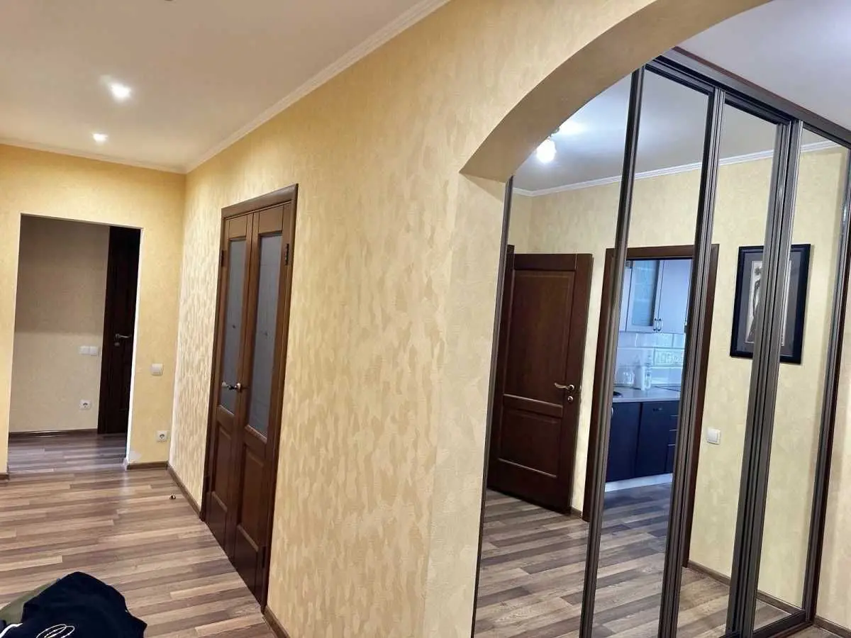 Фото Зняти 3 кімнатну квартиру, Василя Порика просп.  Київ в довгострокову оренду, ціна: 26500 UAH, код 6736