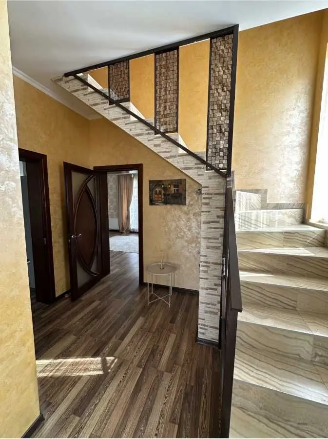 Фото Зняти будинок, Фонтанка в довгострокову оренду, ціна: 1000 USD, код 6737