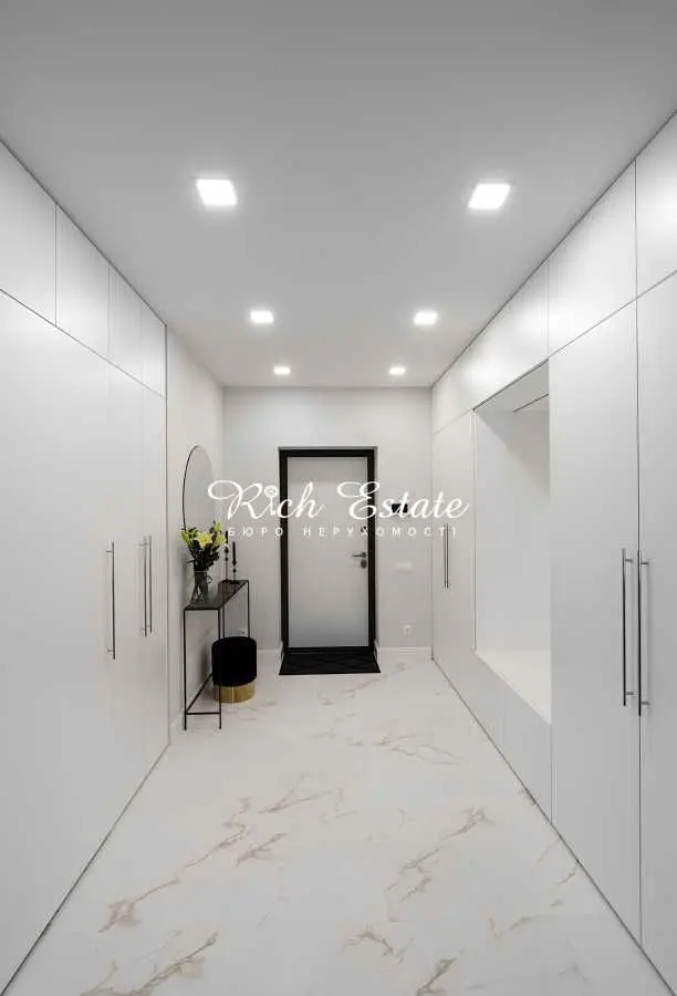Фото Rent a 1-room apartment, Antonovycha Street (Horkoho Street)  Kyiv for long-term rent, price: 1200 USD, code 6747