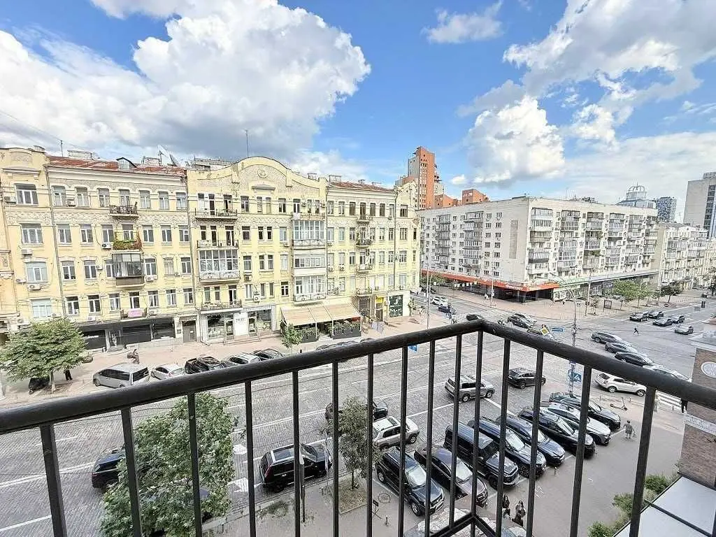 Фото Зняти 3 кімнатну квартиру, Велика Васильківська вул.  Київ в довгострокову оренду, ціна: 1200 USD, код 6754