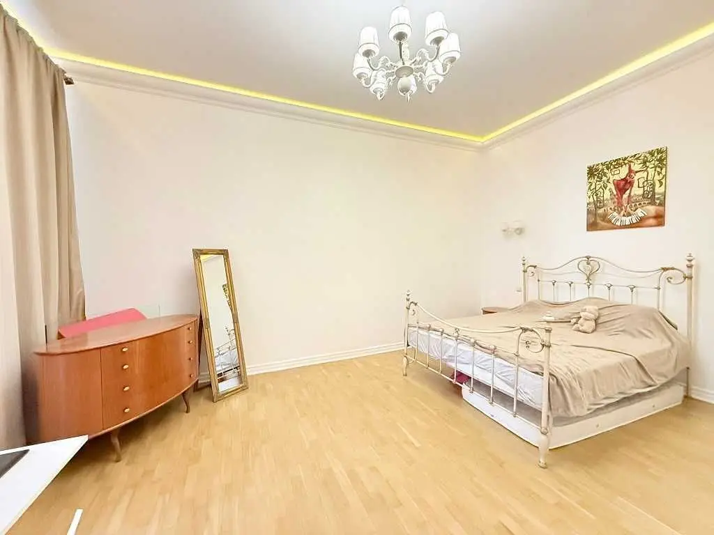 Фото Зняти 4 кімнатну квартиру, Шота Руставелі вул. 12 Київ в довгострокову оренду, ціна: 1500 USD, код 6756