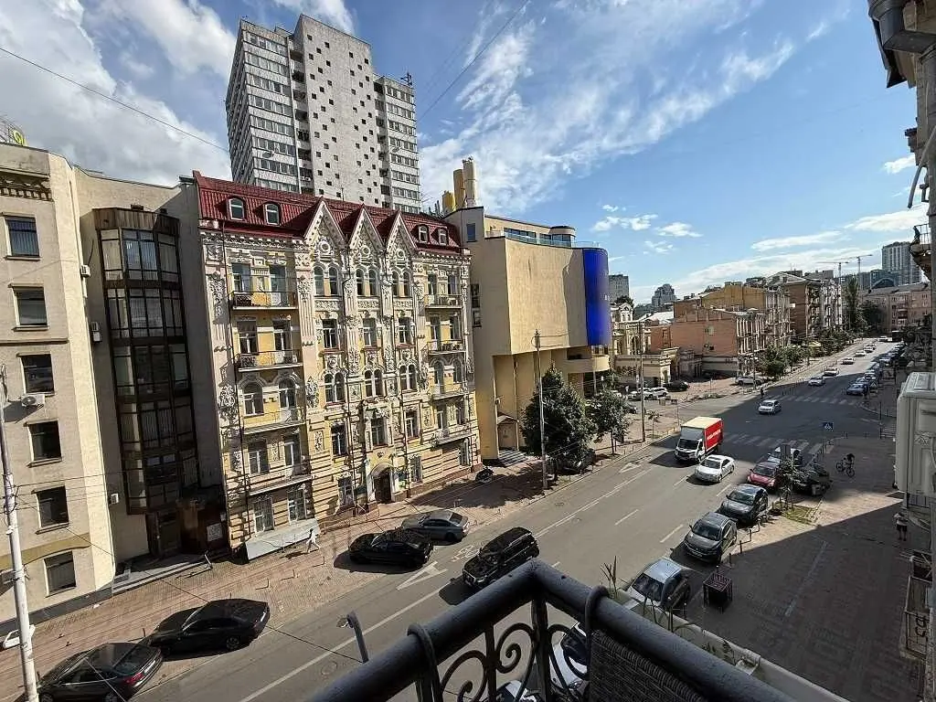 Фото Зняти 4 кімнатну квартиру, Шота Руставелі вул. 12 Київ в довгострокову оренду, ціна: 1500 USD, код 6756