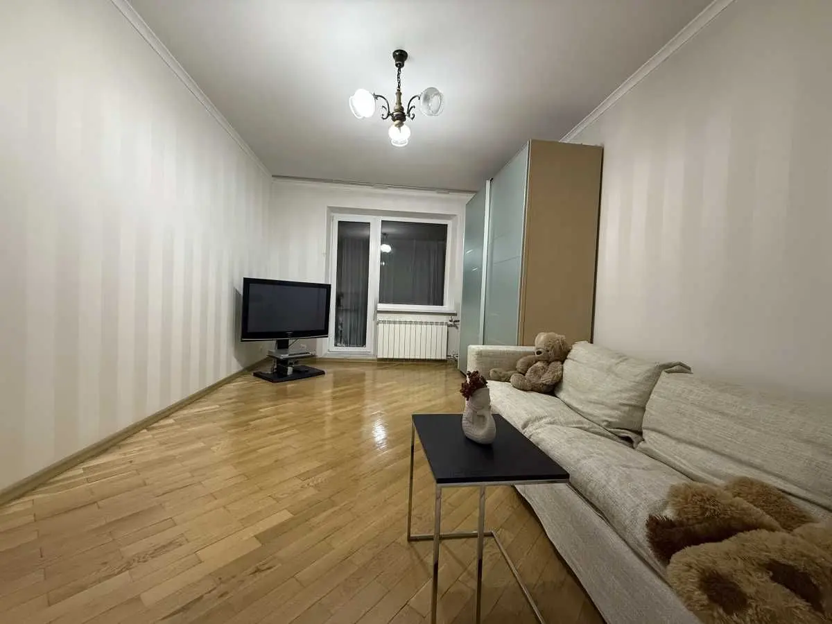 Фото Selling a 3-room apartment, 81.2 sq.m., Novatoriv Street  Kyiv, price: 140000 USD, code 6757
