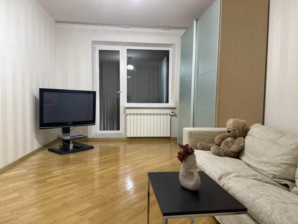 Фото Selling a 3-room apartment, 81.2 sq.m., Novatoriv Street  Kyiv, price: 140000 USD, code 6757