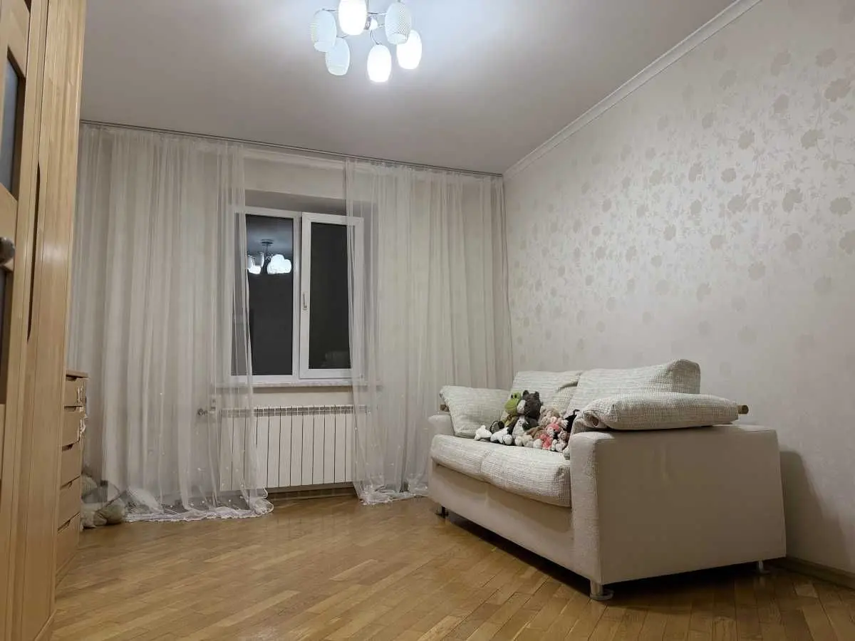 Фото Selling a 3-room apartment, 81.2 sq.m., Novatoriv Street  Kyiv, price: 140000 USD, code 6757