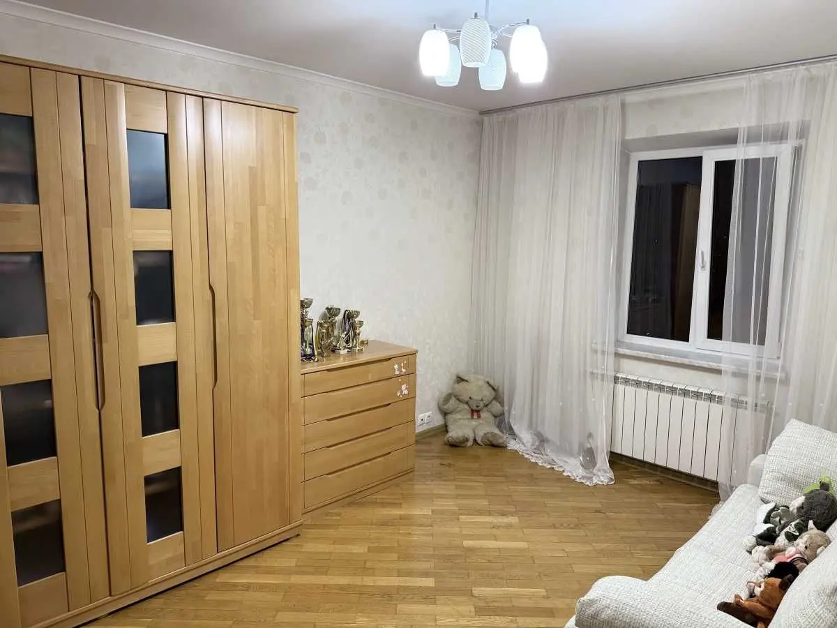 Фото Selling a 3-room apartment, 81.2 sq.m., Novatoriv Street  Kyiv, price: 140000 USD, code 6757