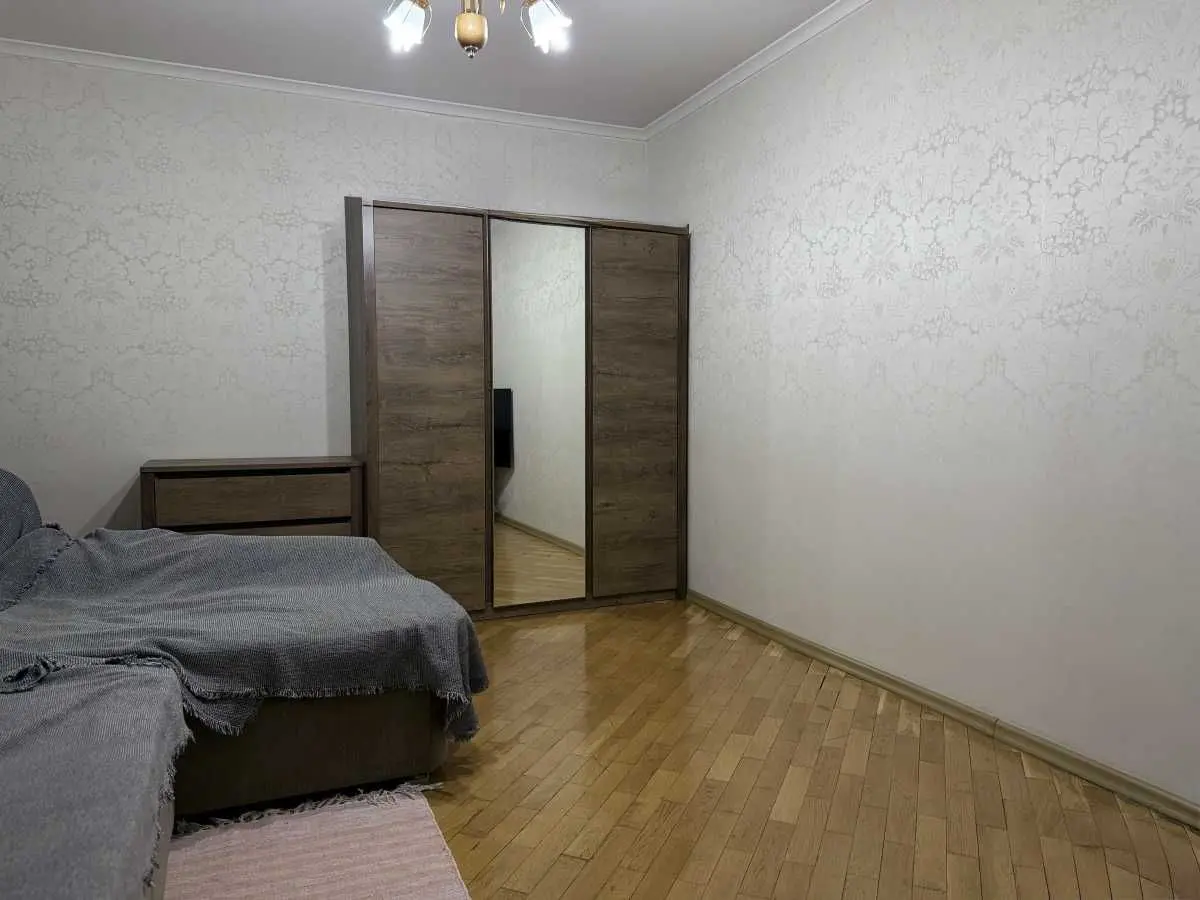 Фото Selling a 3-room apartment, 81.2 sq.m., Novatoriv Street  Kyiv, price: 140000 USD, code 6757