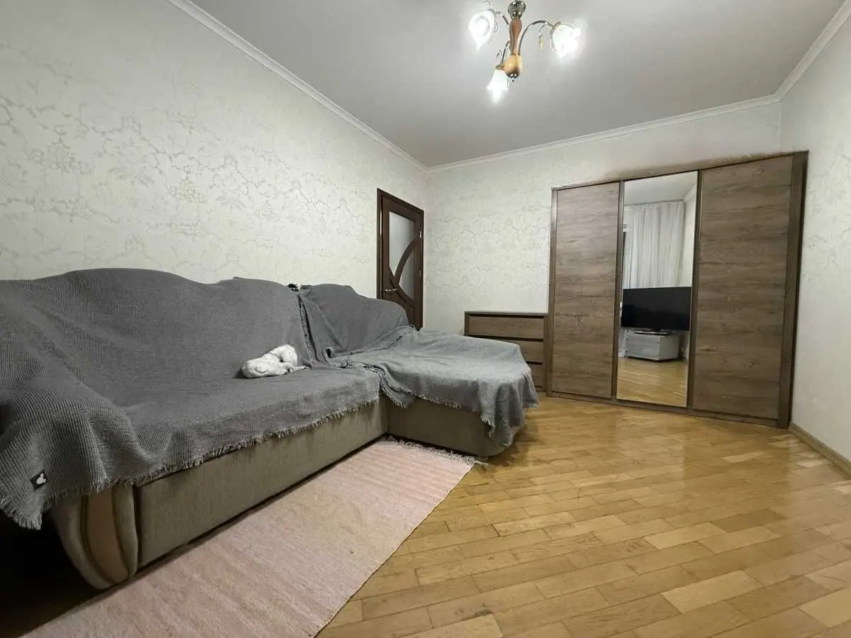 Фото Selling a 3-room apartment, 81.2 sq.m., Novatoriv Street  Kyiv, price: 140000 USD, code 6757