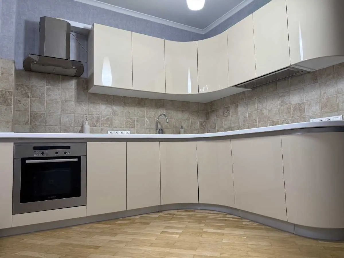 Фото Selling a 3-room apartment, 81.2 sq.m., Novatoriv Street  Kyiv, price: 140000 USD, code 6757