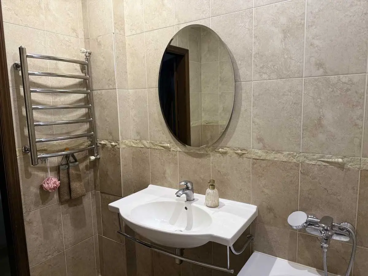 Фото Selling a 3-room apartment, 81.2 sq.m., Novatoriv Street  Kyiv, price: 140000 USD, code 6757