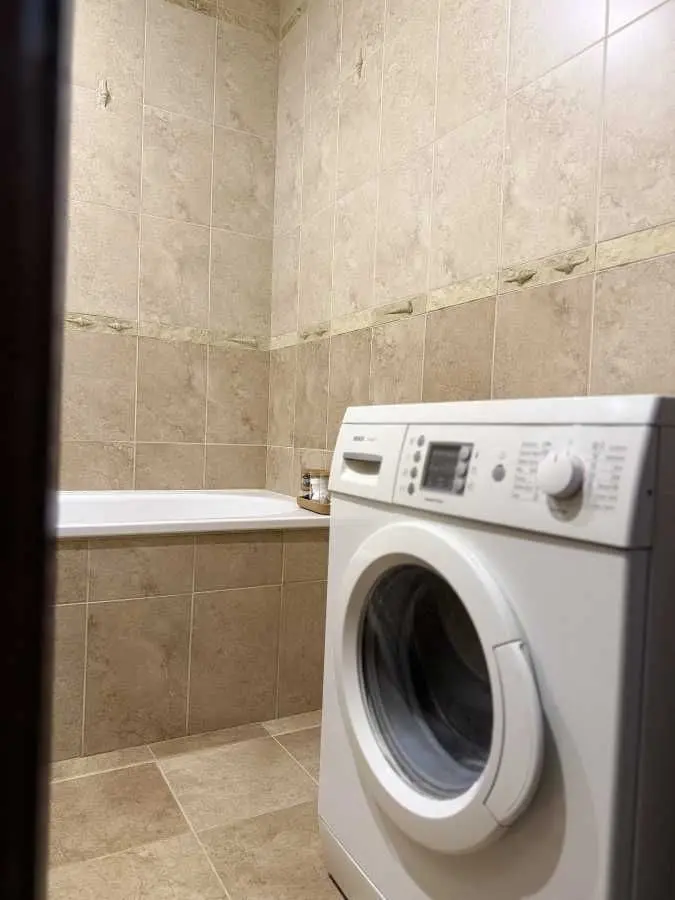 Фото Selling a 3-room apartment, 81.2 sq.m., Novatoriv Street  Kyiv, price: 140000 USD, code 6757