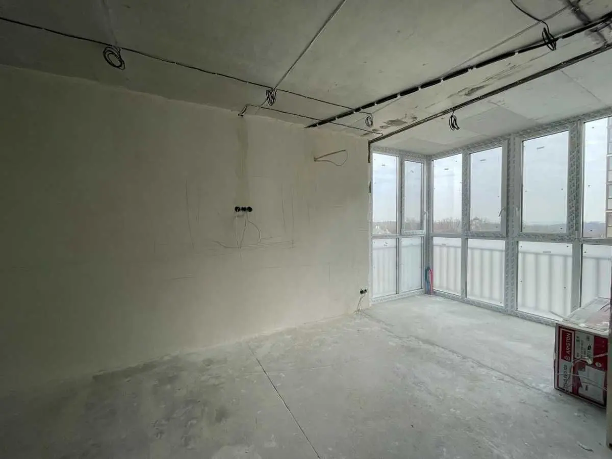 Фото Selling a 3-room apartment, 65 sq.m., Metrolohichna Street  Kyiv, price: 93000 USD, code 6760
