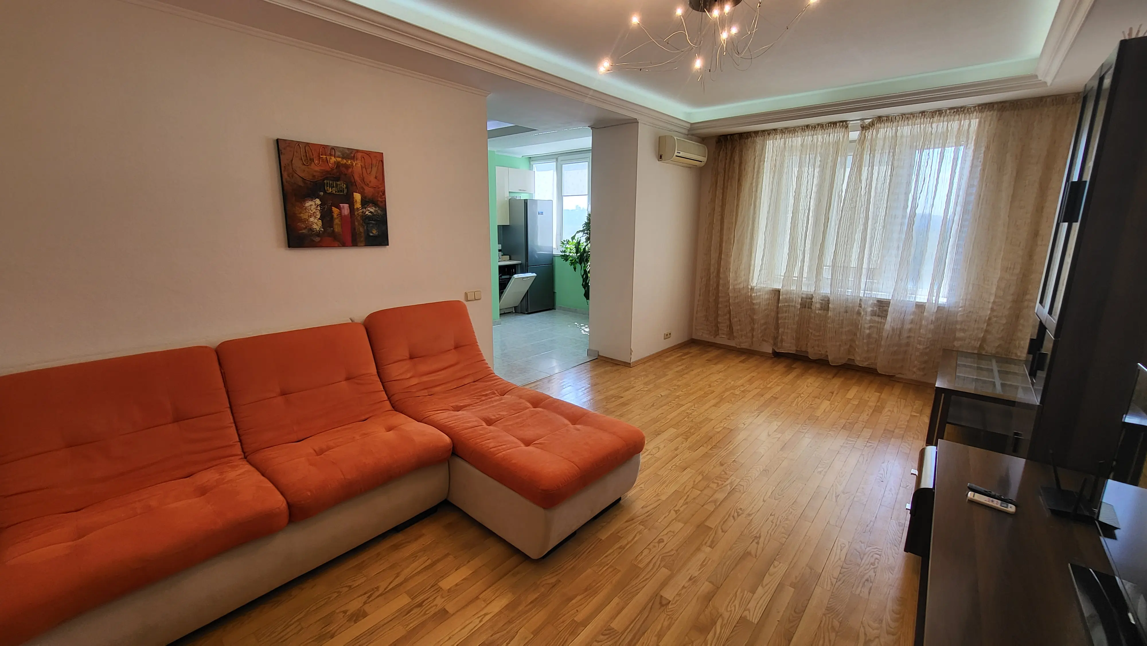 Фото Зняти 4 кімнатну квартиру, Микільсько-Слобідська вул. 6в Київ в довгострокову оренду, ціна: 35000 UAH, код 6761