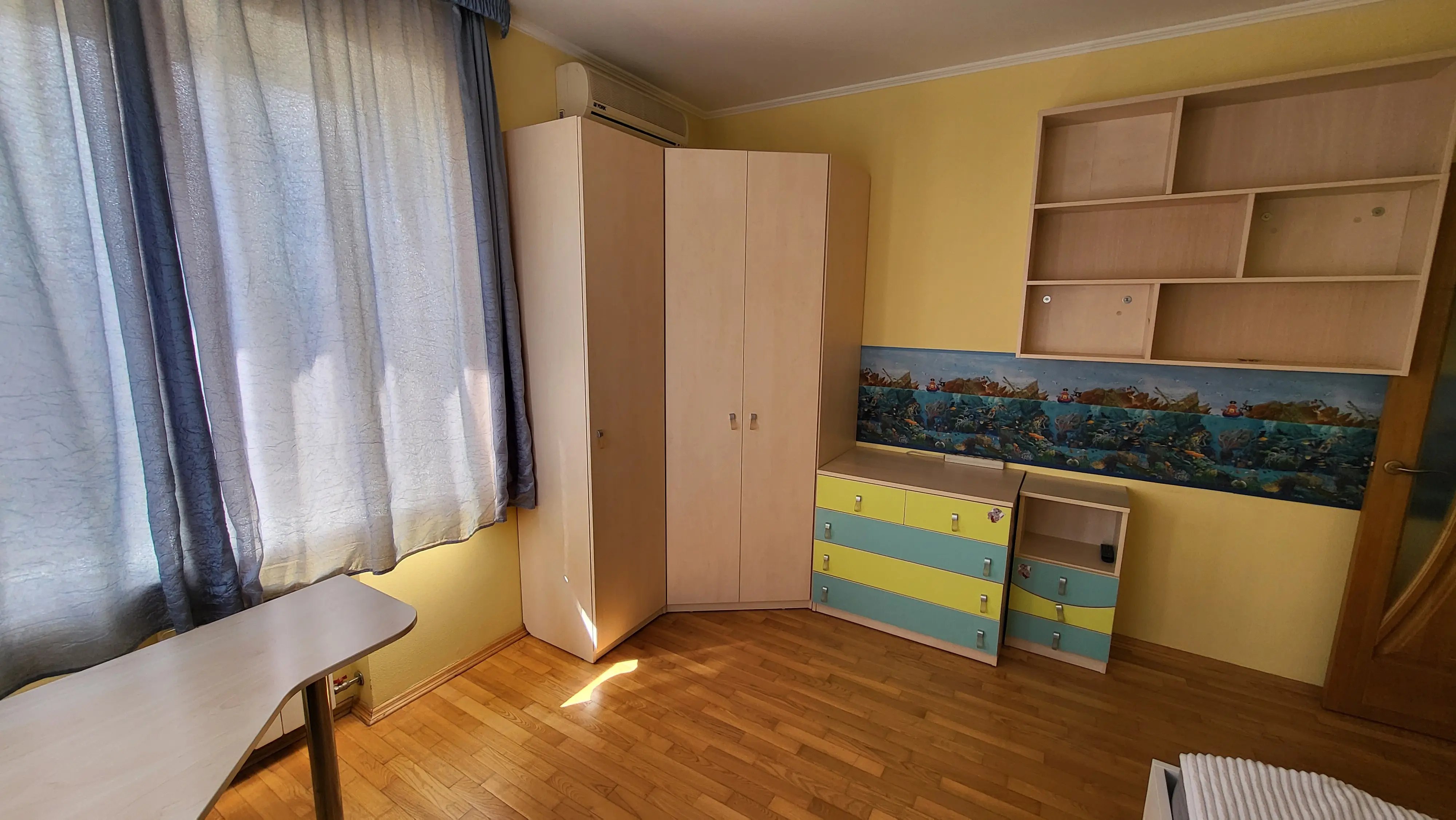 Фото Зняти 4 кімнатну квартиру, Микільсько-Слобідська вул. 6в Київ в довгострокову оренду, ціна: 35000 UAH, код 6761
